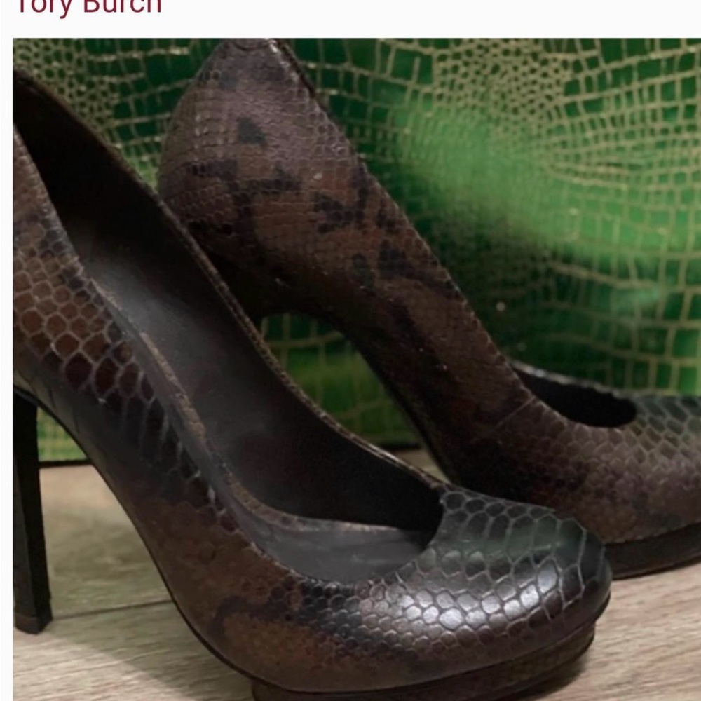 Shoes - Picture 2 of 4